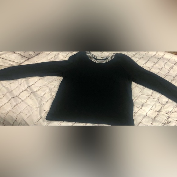 🔥Beautiful Soft Long Sleeves🔥Measurements in Pics🔥 - Picture 4 of 12